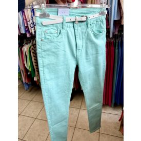 Menta farmer